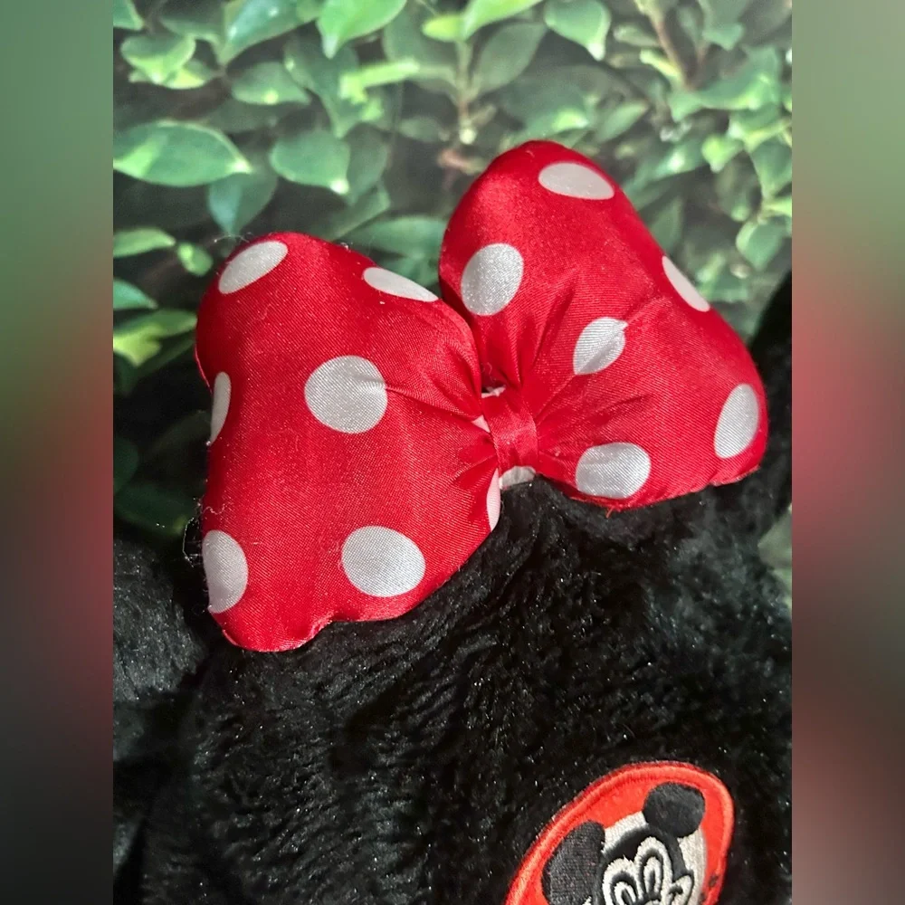 Disney Parks Minnie Mouse Mickey Mouseketeers Faux Fur Hat w/ Scarf Mittens